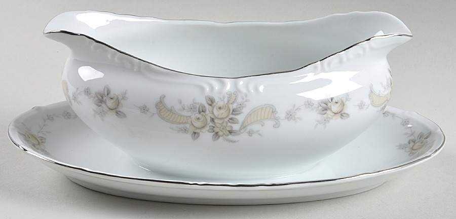 Queen Anne Gravy Boat with Attached Underplate by Ashcraft-1