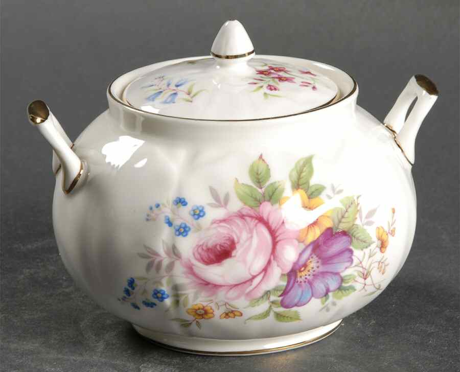 Aynsley Spray Sugar Bowl & Lid by John  Aynsley & Sons-1