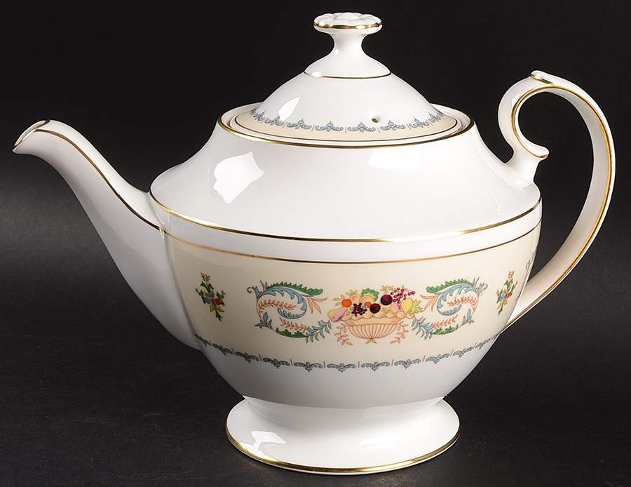 Banquet Teapot & Lid by John  Aynsley & Sons-1