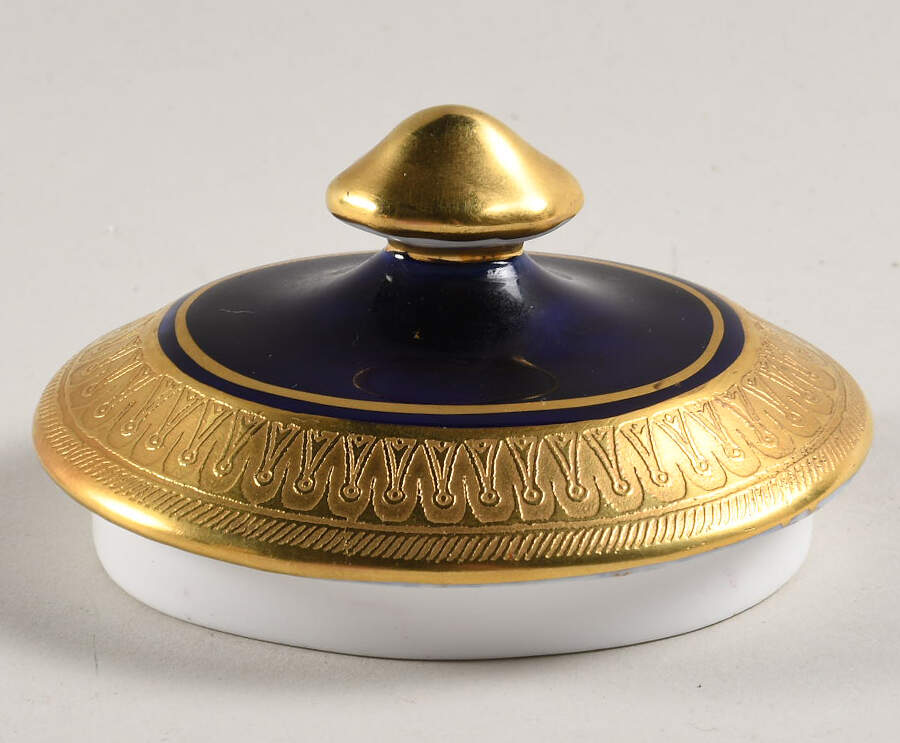 Buckingham (Scalloped) Lid for Sugar Bowl by John  Aynsley & Sons-1