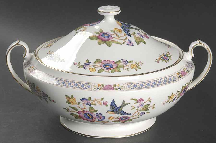 Capistrano Round Covered Vegetable by John  Aynsley & Sons-1