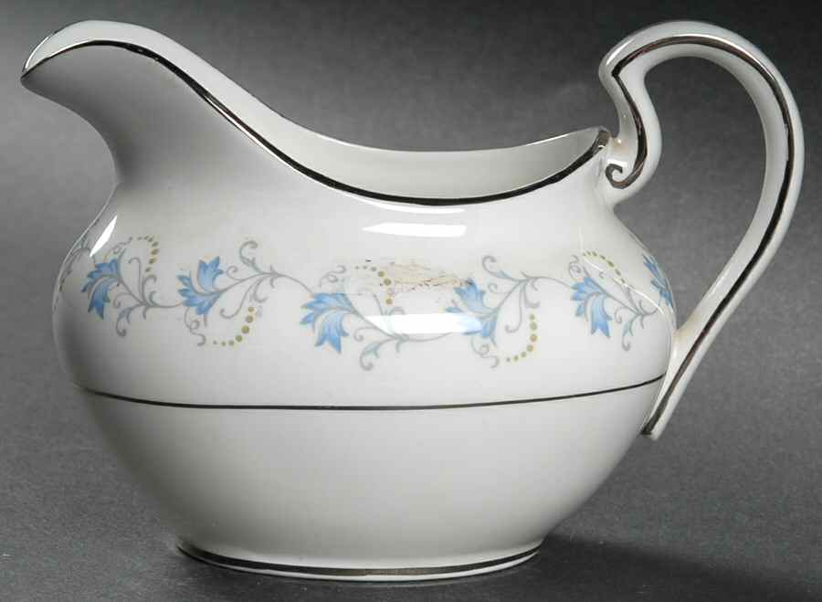 Dianne (Smooth Edge) Creamer by John  Aynsley & Sons-1