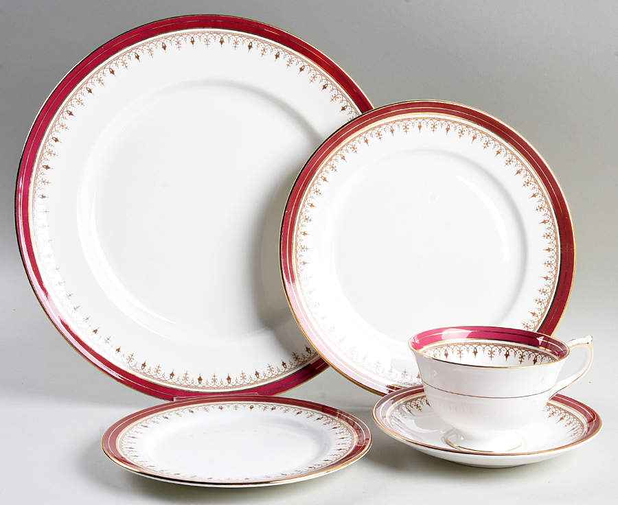 Durham Maroon (Smooth) 5 Piece Place Setting by John  Aynsley & Sons-1
