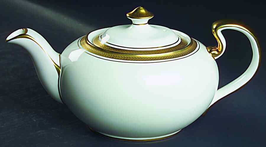 Elizabeth (Smooth) Teapot & Lid by John  Aynsley & Sons-1