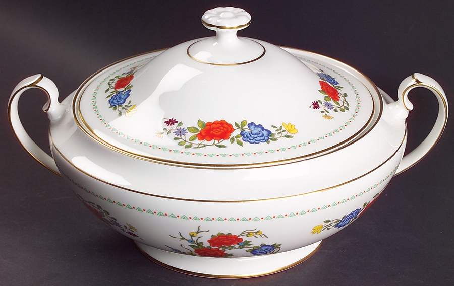 Famille Rose Round Covered Vegetable by John  Aynsley & Sons-1