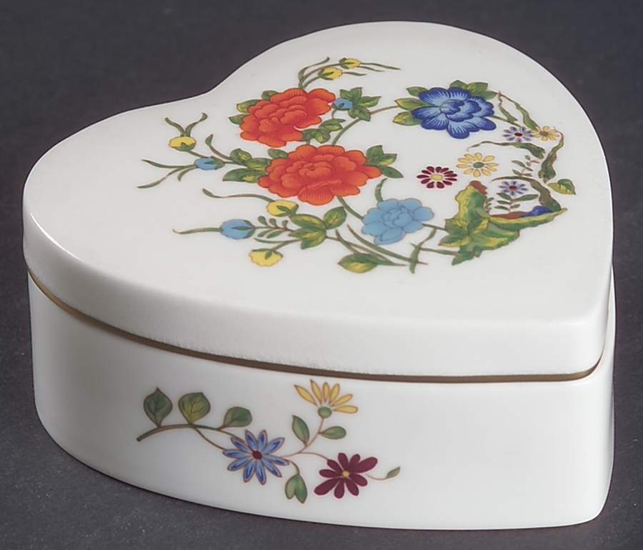 Famille Rose Heart Shape Box & Lid by John  Aynsley & Sons-1
