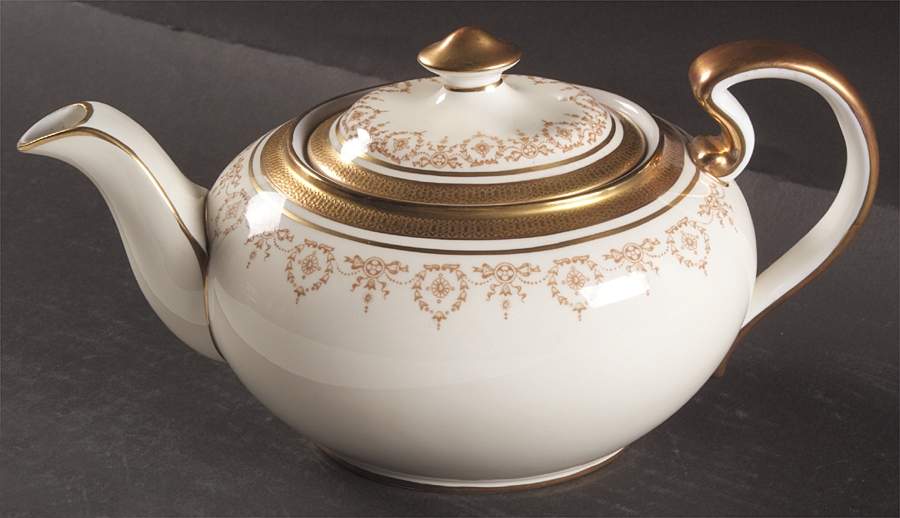 Gold Dowery Teapot & Lid by John  Aynsley & Sons-1