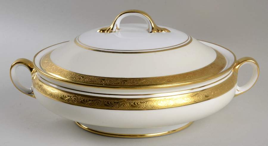 Helene Ivory (Smooth) Round Covered Vegetable by John  Aynsley & Sons-1