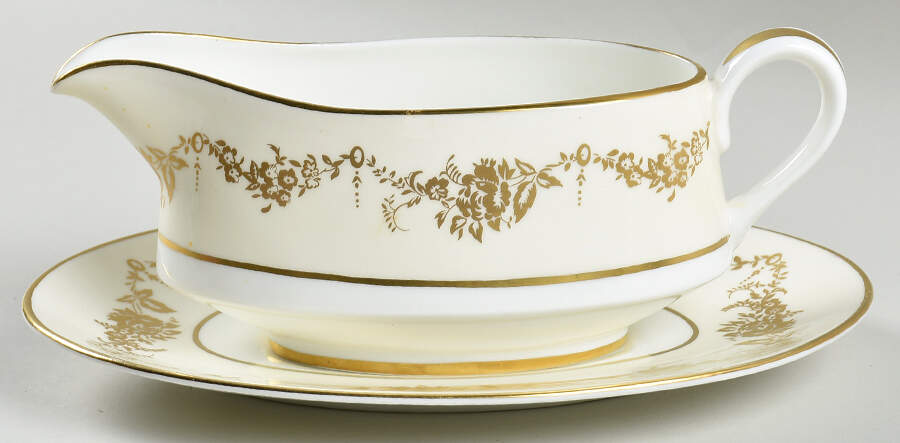 Highfield Gravy Boat & Underplate by John  Aynsley & Sons-1