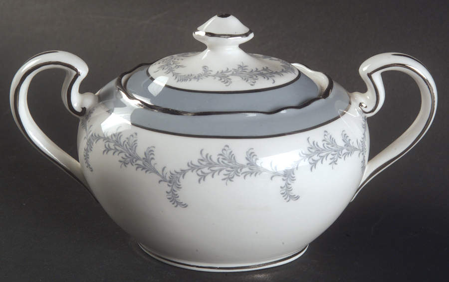 Kenmore (Scalloped) Mini Sugar Bowl & Lid by John  Aynsley & Sons-1