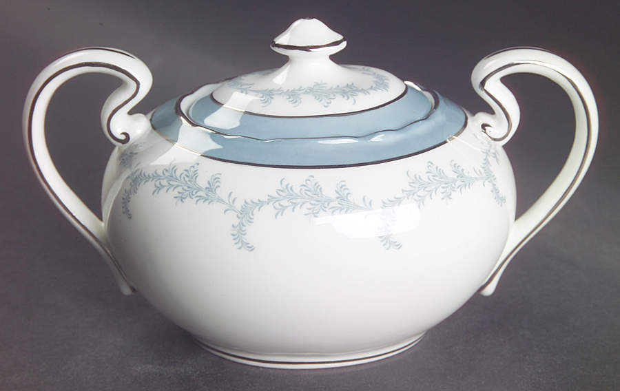 Kenmore (Scalloped) Sugar Bowl & Lid by John  Aynsley & Sons-1