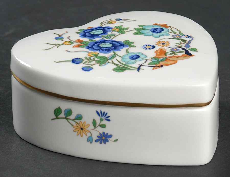 Marlina Heart Shape Box & Lid by John  Aynsley & Sons-1