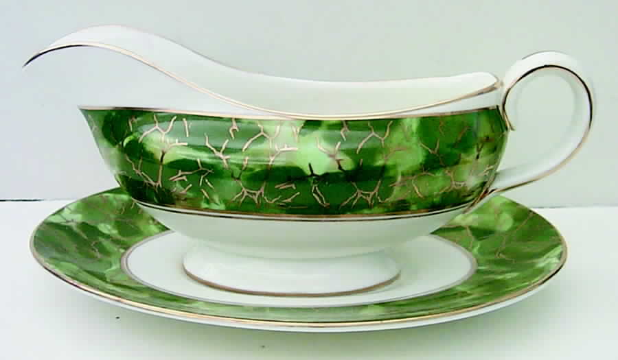 Onyx Green Gravy Boat & Underplate by John  Aynsley & Sons-1