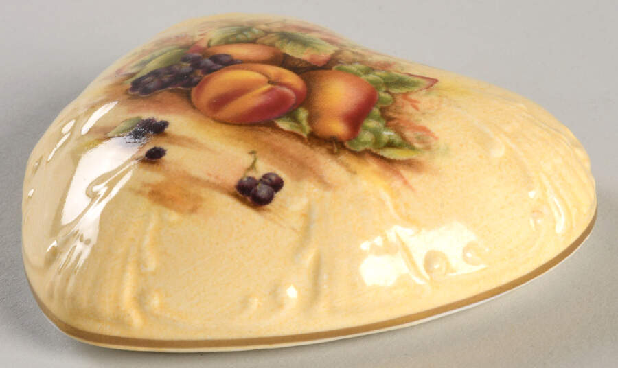Orchard Gold Lid for Heart Shape Box by John  Aynsley & Sons-1