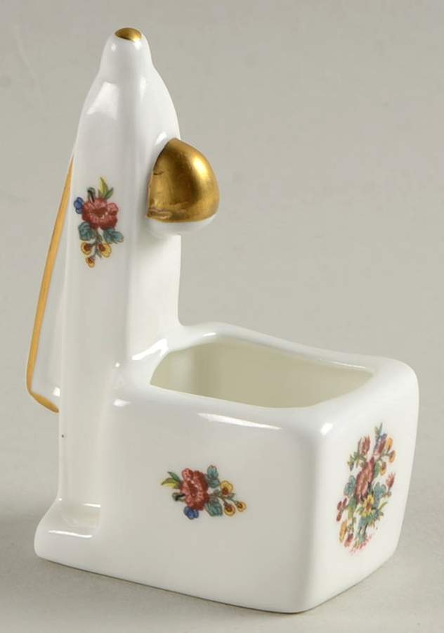 Pembroke (Gold Trim) Miniature Well Pump by John  Aynsley & Sons-1
