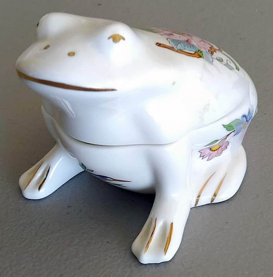 Pembroke (Gold Trim) Frog Figurine by John  Aynsley & Sons-1