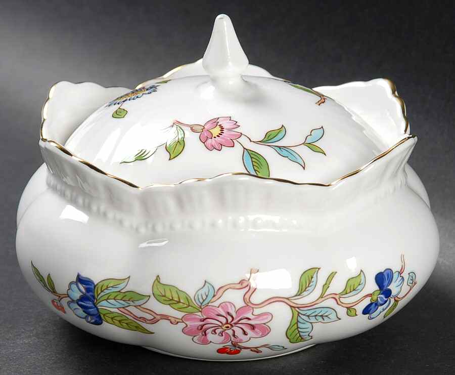 Pembroke (Gold Trim) Windsor Box with Lid by John  Aynsley & Sons-1