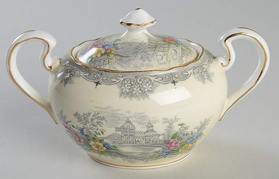 Queen's Garden (Ivory, Scalloped) Sugar Bowl & Lid by John  Aynsley & Sons-1