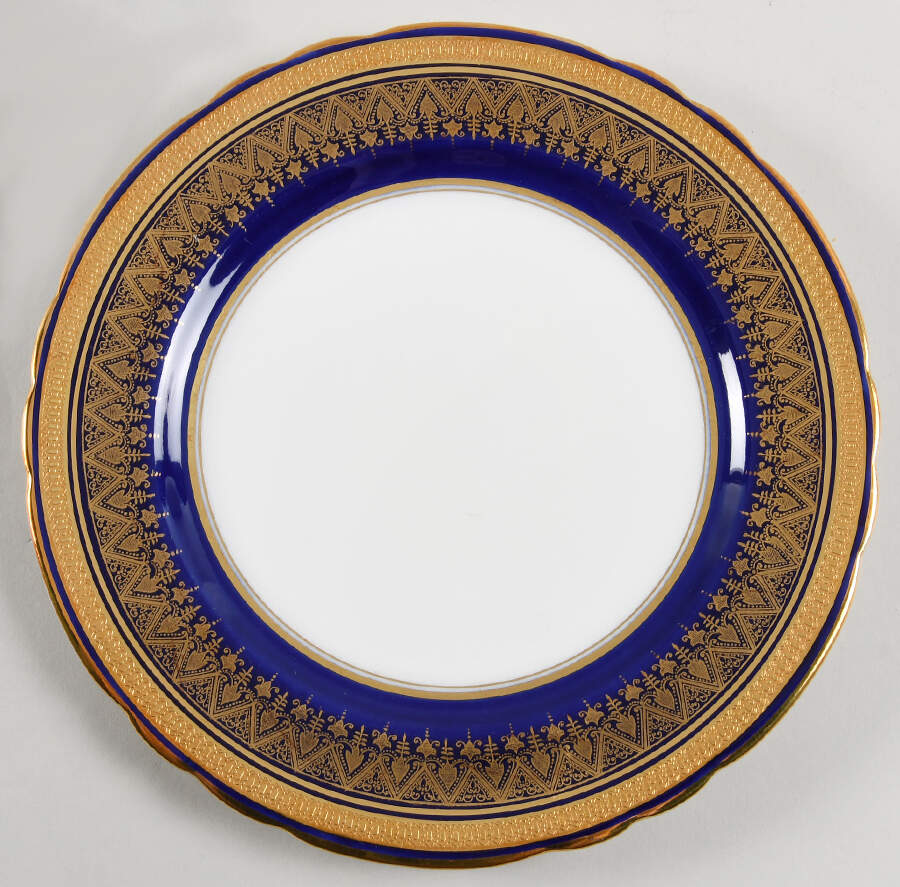 Simcoe (Scalloped) Luncheon Plate by John  Aynsley & Sons-1