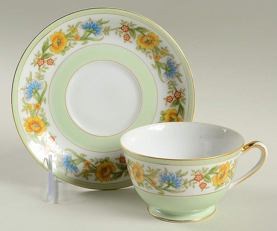 AIC15 Footed Cup & Saucer Set by Aichi-1