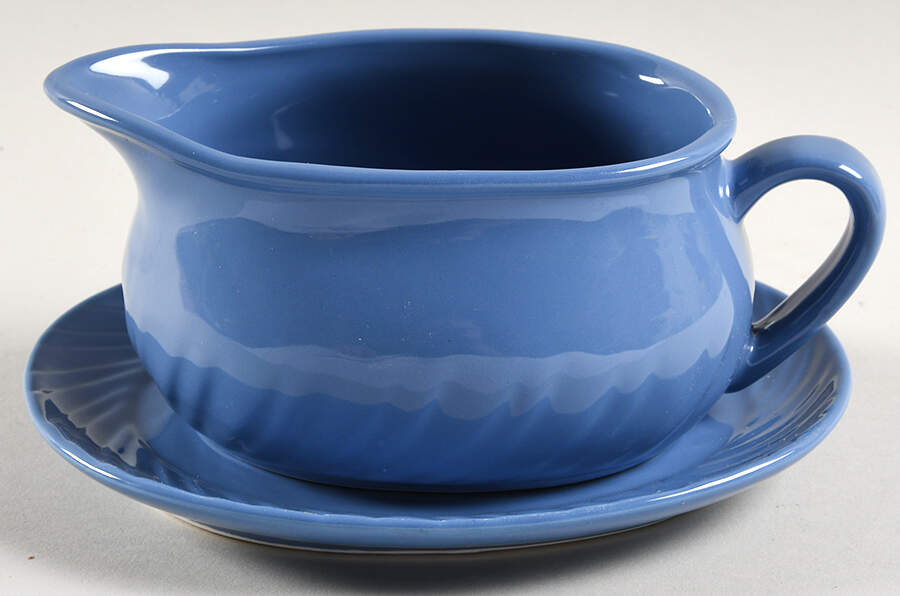 Periwinkle Gravy Boat & Underplate by Alacarte-1