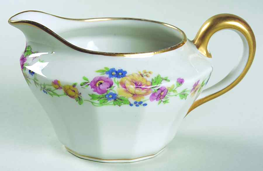 AHR292 Creamer by Charles Ahrenfeldt-1
