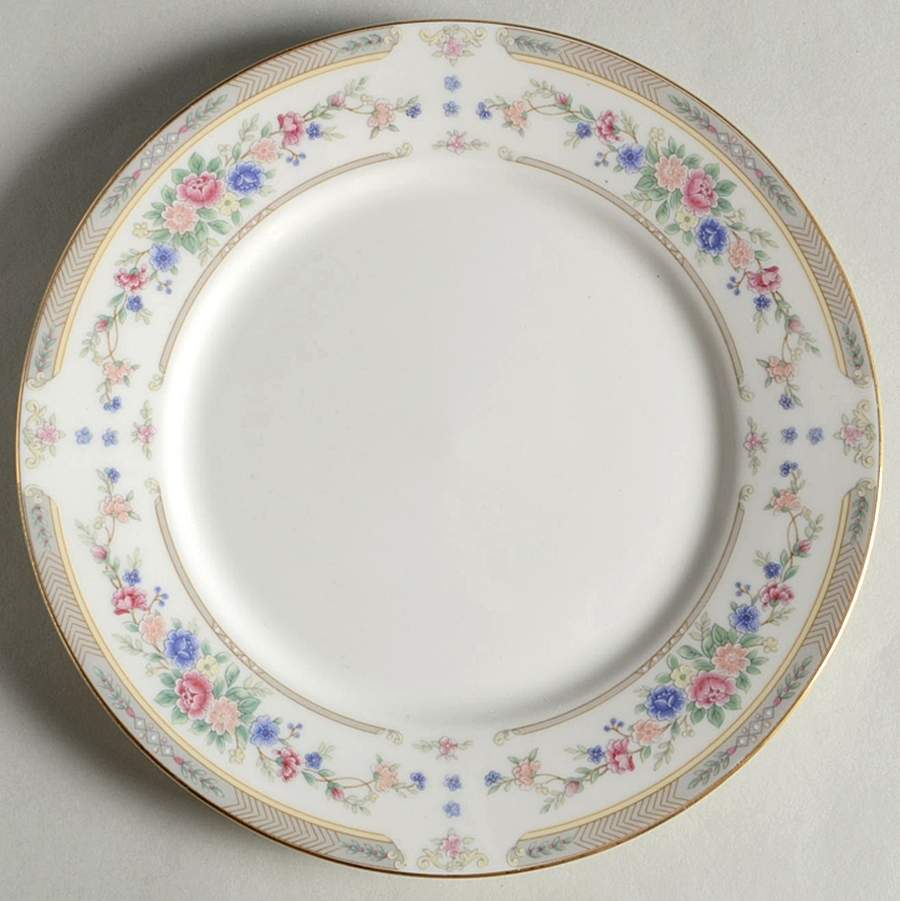 Bridgehampton Salad Plate by Apropos-1
