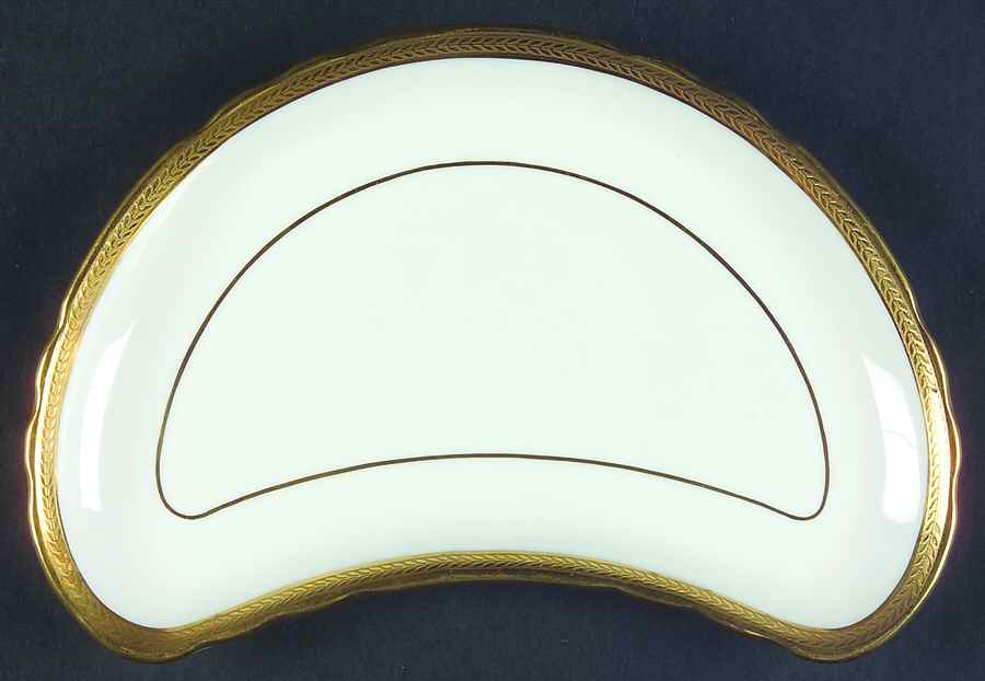Elizabeth (Scalloped, Verge Line) Crescent Salad Plate by John  Aynsley & Sons-1