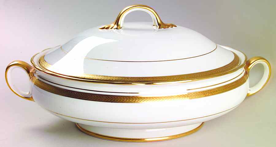 Elizabeth (Scalloped, Verge Line) Round Covered Vegetable by John  Aynsley & Sons-1