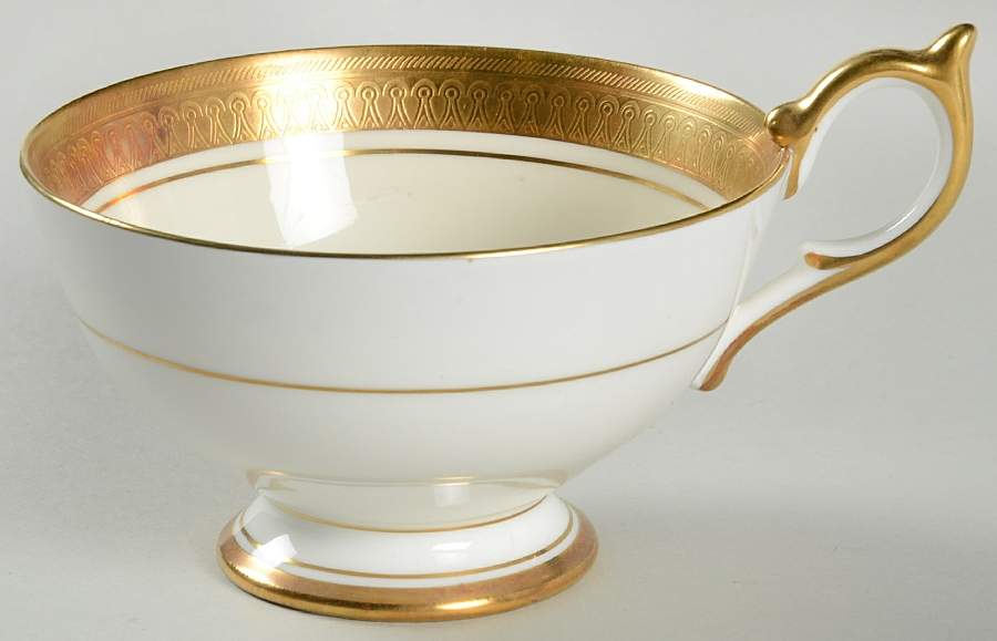 Sandringham (Smooth) Footed Cup by John  Aynsley & Sons-1
