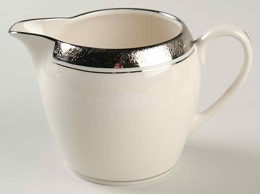 Renee Creamer by Aladdin - USA-1