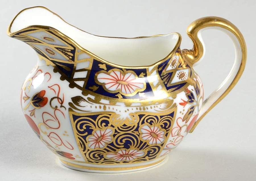 5500 (Scalloped) Creamer by John  Aynsley & Sons-1