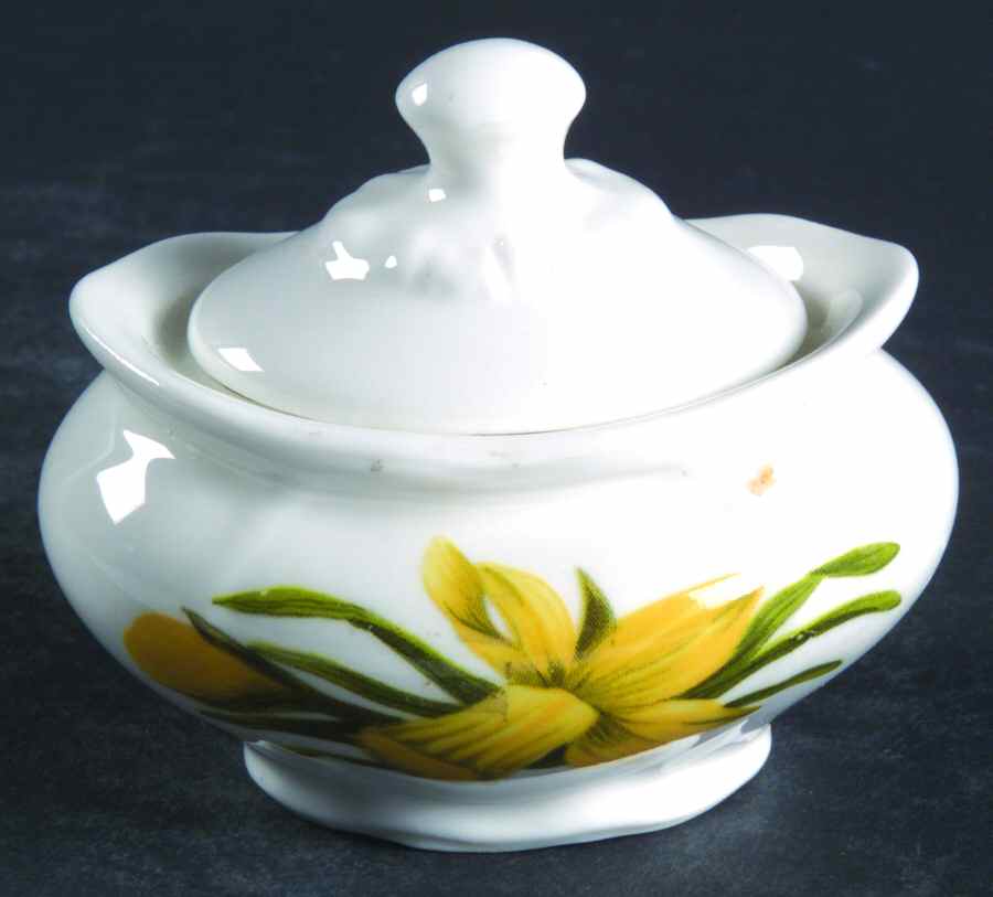 Chelsea Flowers Oval Covered Peerage Box by John  Aynsley & Sons-1