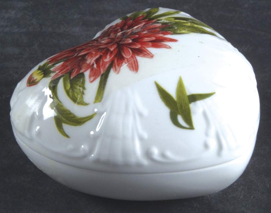 Chelsea Flowers Heart Shape Box & Lid by John  Aynsley & Sons-1