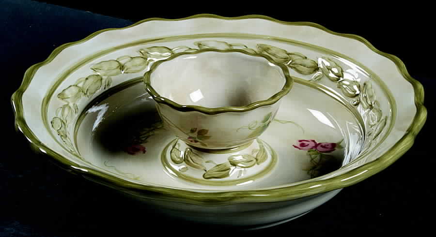 Cheri's Roses (2 Piece) Chip & Dip Set by 222 Fifth (PTS)-1