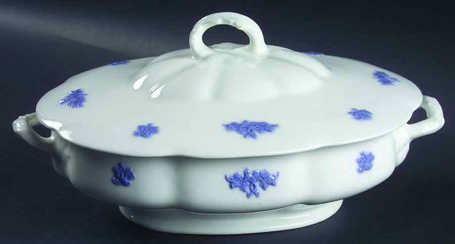 Chelsea (Scalloped, No Embossing) Oval Covered Vegetable by Adderley-1