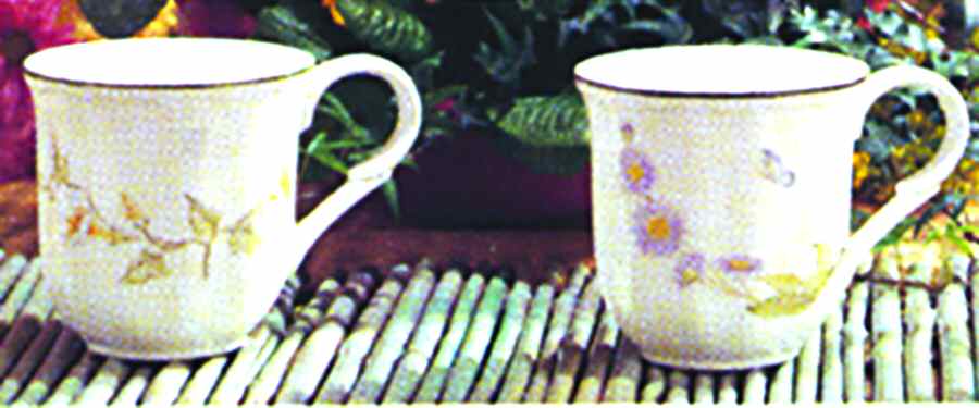 Lara's Garden (Scalloped) Mug by American Atelier-1