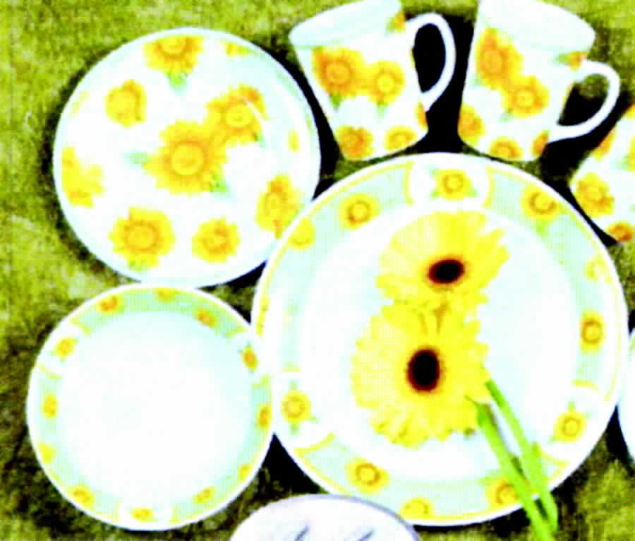 Tournesol Dinner Plate by American Atelier-1
