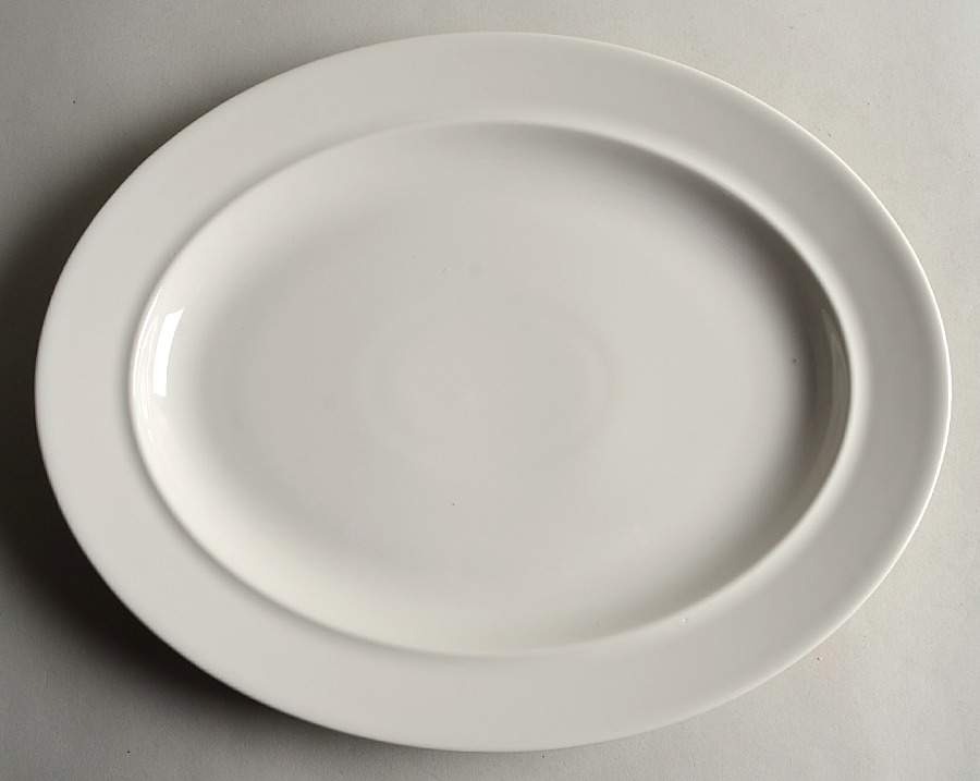 La Bella Tavola 14" Oval Serving Platter by Alessi-1