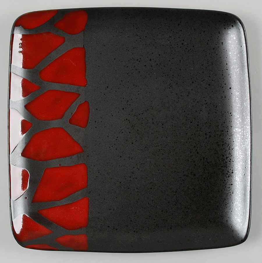 Safari Giraffe Red Dinner Plate by American Atelier-1