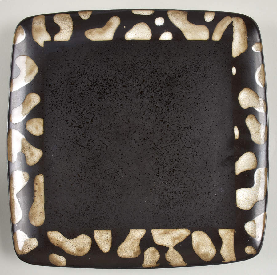 Safari Giraffe White Dinner Plate by American Atelier-1