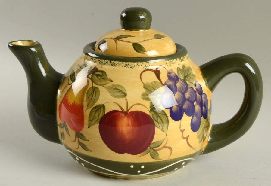 European Style Teapot & Lid by Casa Vero-1