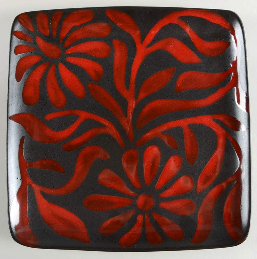 Daisy Red Square Dinner Plate by American Atelier-1