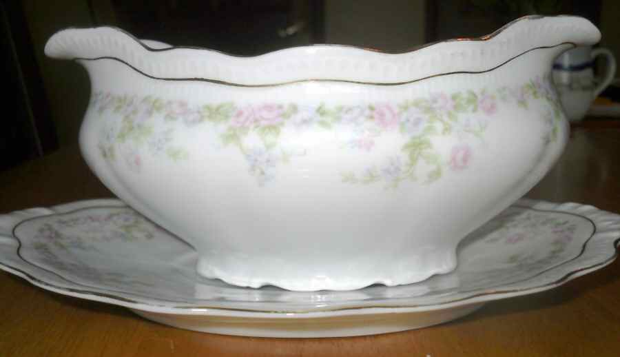 ADH27 Gravy Boat & Underplate by Adolf Persch-1