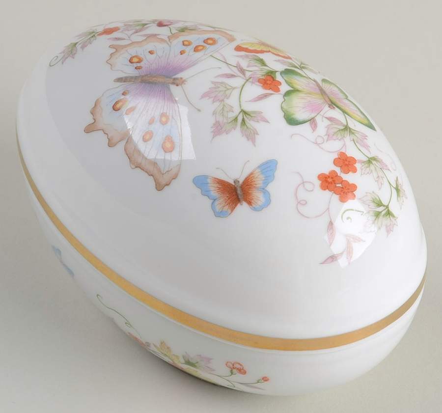 Butterfly Fantasy Large Egg Box & Lid by Avon-1