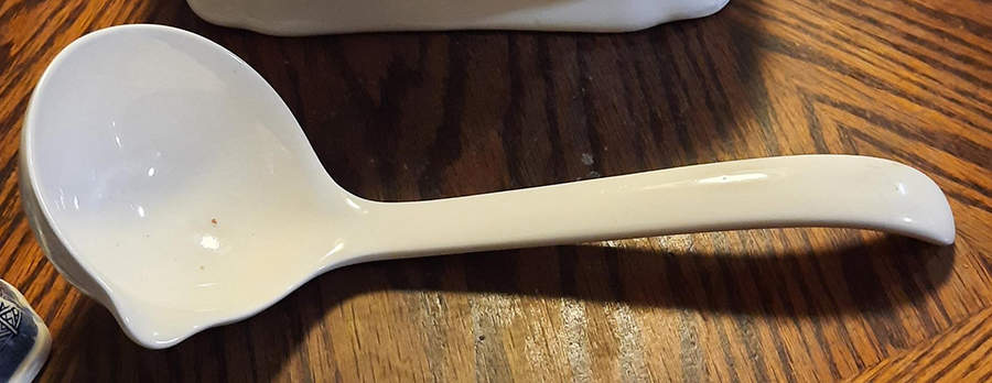 Blue Willow Tureen Ladle by A A Importing Co-1