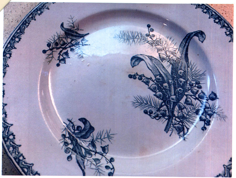 Muguet Dinner Plate by Societe Amandinoise-1