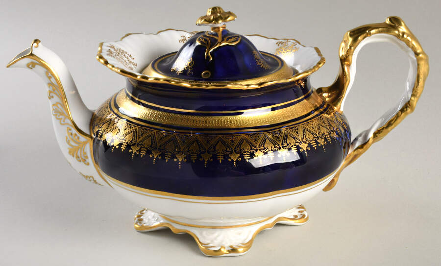 7410 Teapot & Lid by John  Aynsley & Sons-1