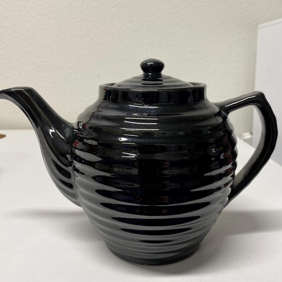 Ring Black Teapot & Lid by Bauer-1