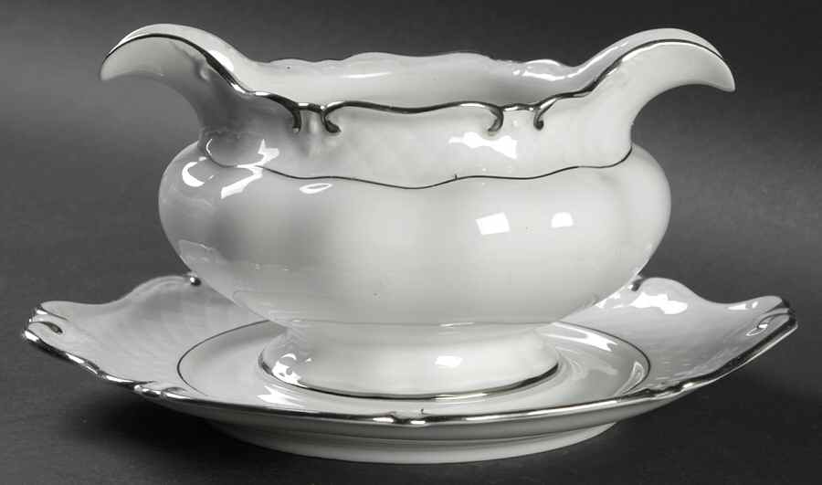 Manor Gravy Boat with Attached Underplate by Baronet-1